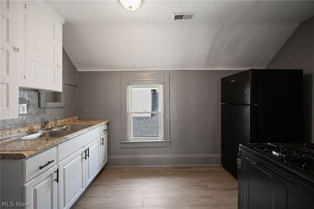 2180 W 83rd Street, Cleveland, OH 44102