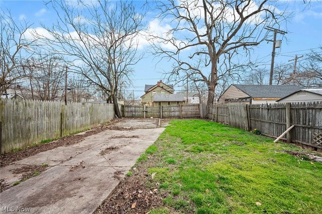 2180 W 83rd Street, Cleveland, OH 44102