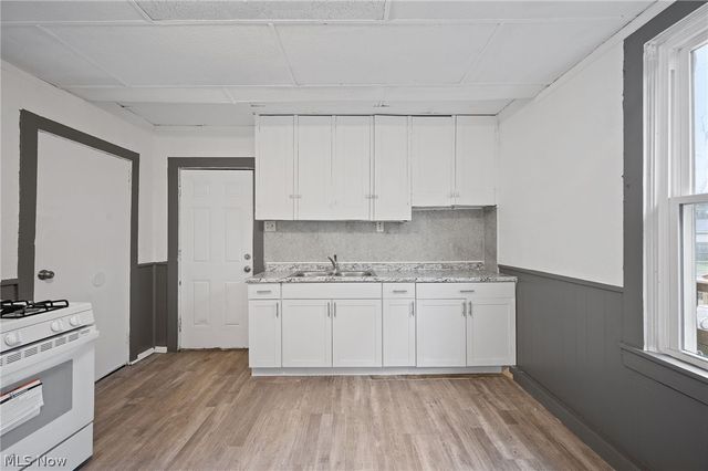 2180 W 83rd Street, Cleveland, OH 44102