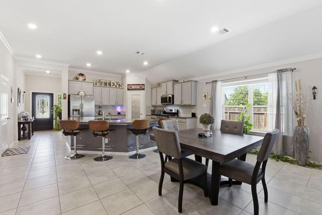 3811 Oakmist Bend Lane, Spring, TX 77386