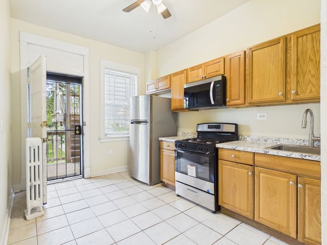 5328 S Calumet Avenue 1R, Chicago, IL 60615