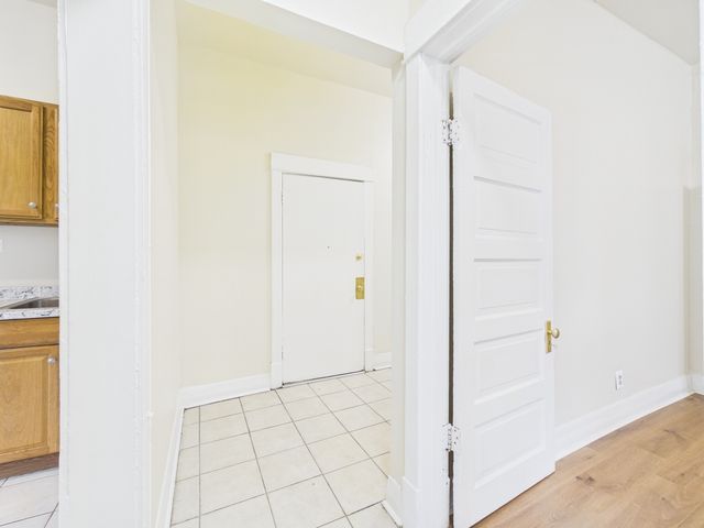 5328 S Calumet Avenue 1R, Chicago, IL 60615