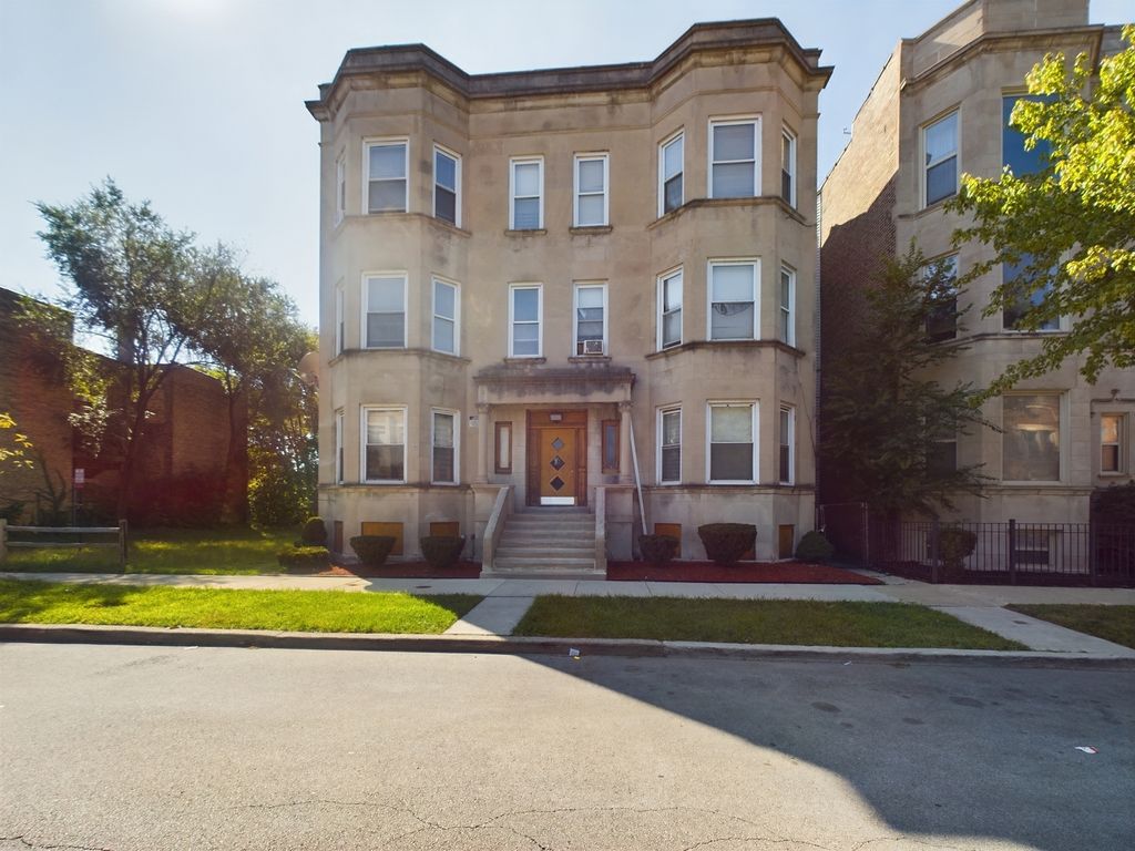 5328 S Calumet Avenue 1R, Chicago, IL 60615