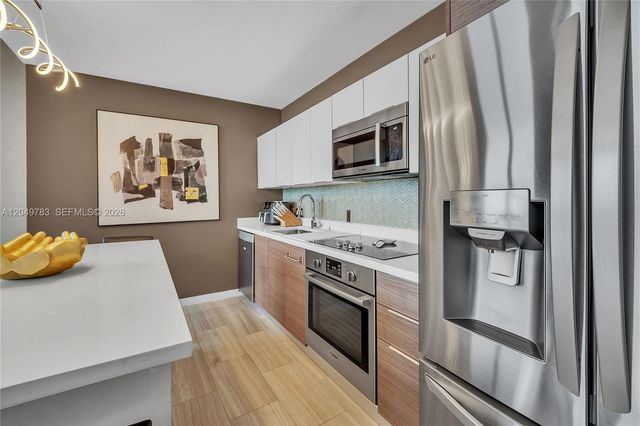 1010 SW 2nd Ave 2201, Miami, FL 33130