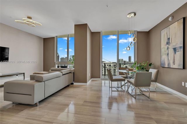 1010 SW 2nd Ave 2201, Miami, FL 33130