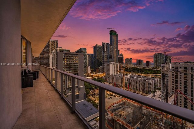 1010 SW 2nd Ave 2201, Miami, FL 33130
