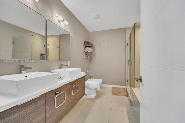1010 SW 2nd Ave 2201, Miami, FL 33130