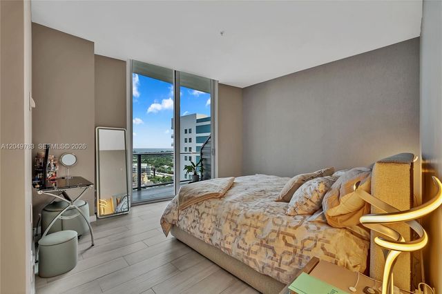 1010 SW 2nd Ave 2201, Miami, FL 33130