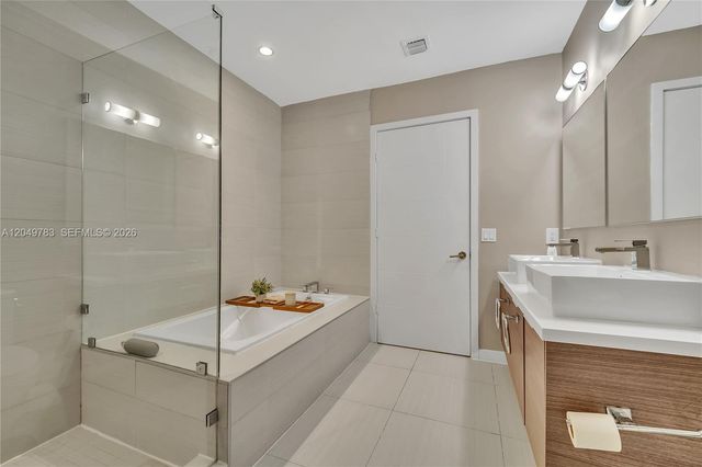 1010 SW 2nd Ave 2201, Miami, FL 33130