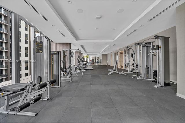 1010 SW 2nd Ave 2201, Miami, FL 33130