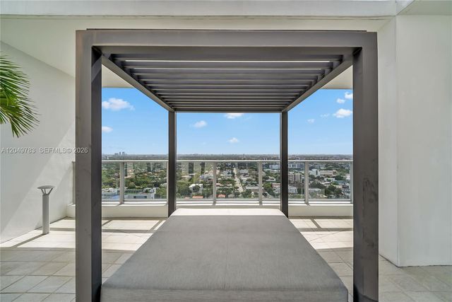 1010 SW 2nd Ave 2201, Miami, FL 33130