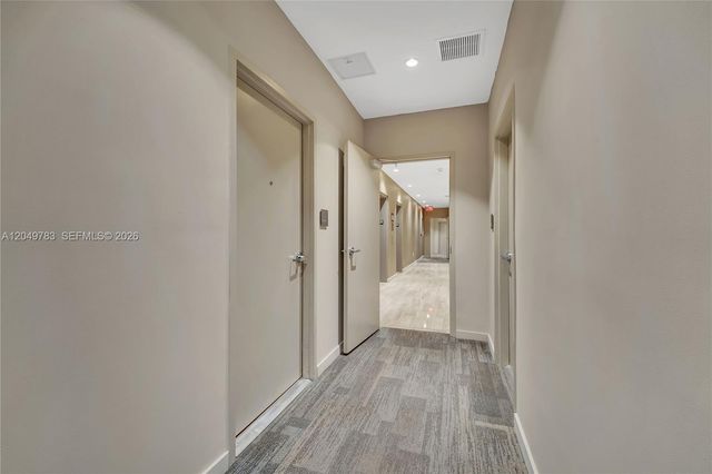1010 SW 2nd Ave 2201, Miami, FL 33130
