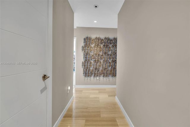 1010 SW 2nd Ave 2201, Miami, FL 33130
