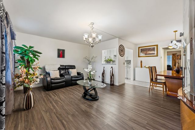 126 Southampton B, West Palm Beach, FL 33417