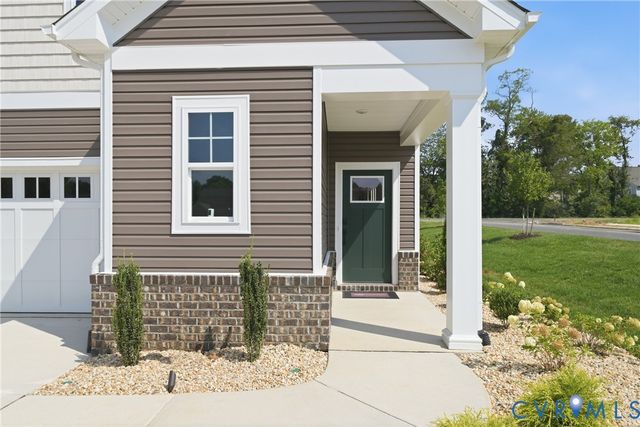 9003 Szalay Ln, Ashland, VA 23005