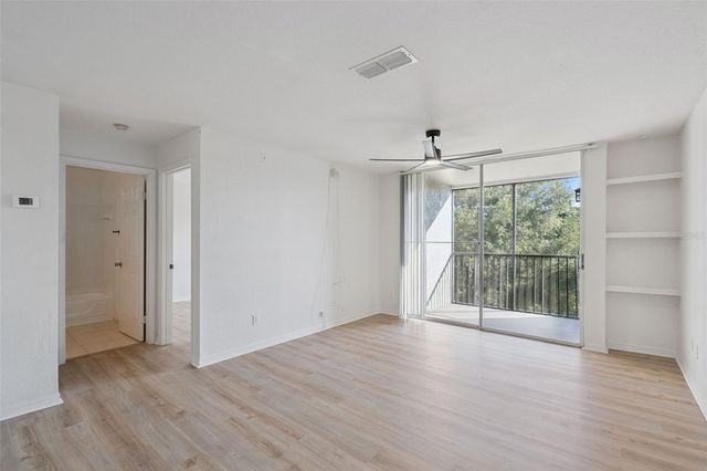 8813 LATREC AVENUE 206, Orlando, FL 32819
