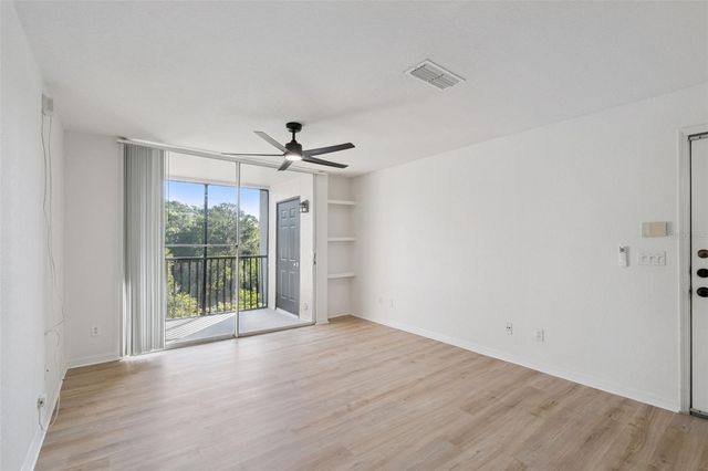 8813 LATREC AVENUE 206, Orlando, FL 32819