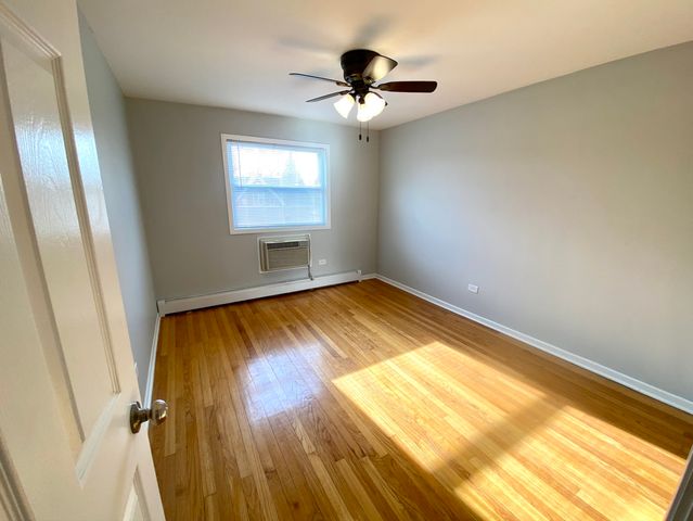 7200 Adams Street 5, Forest Park, IL 60130