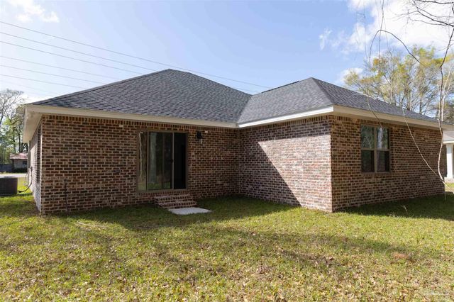 4924 E Spencer Field Rd, Pace, FL 32571