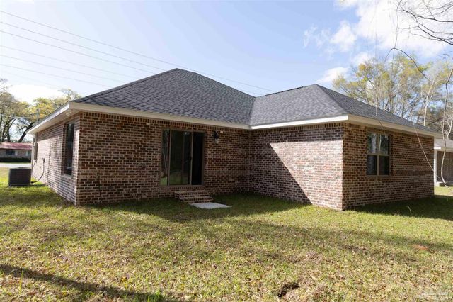 4924 E Spencer Field Rd, Pace, FL 32571