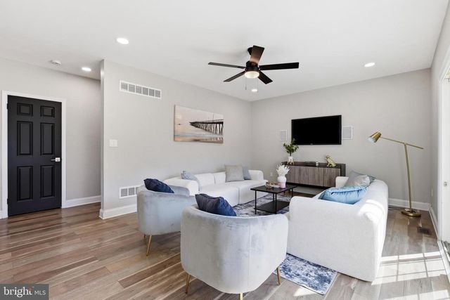 56 OWLS NEST CIR, Bear, DE 19701