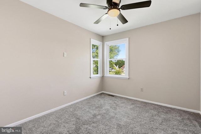 56 OWLS NEST CIR, Bear, DE 19701