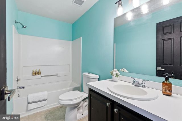 56 OWLS NEST CIR, Bear, DE 19701