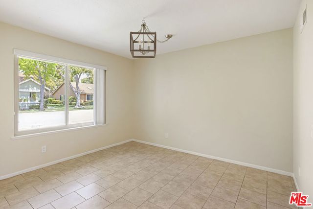 44122 Village 44, Camarillo, CA 93012