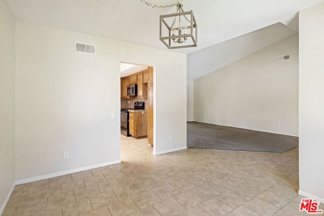 44122 Village 44, Camarillo, CA 93012