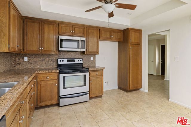 44122 Village 44, Camarillo, CA 93012
