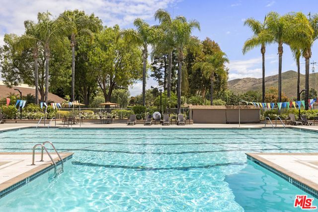 44122 Village 44, Camarillo, CA 93012