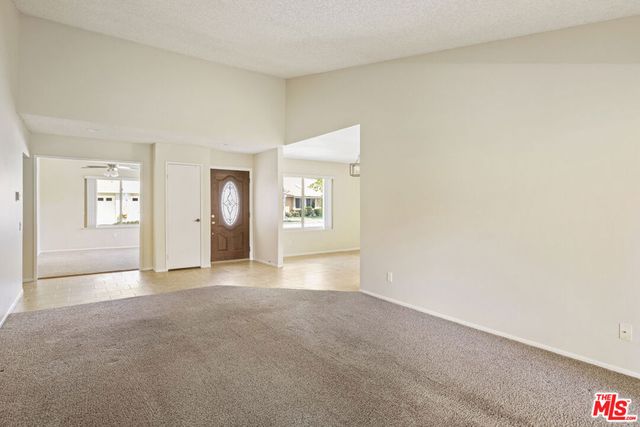 44122 Village 44, Camarillo, CA 93012