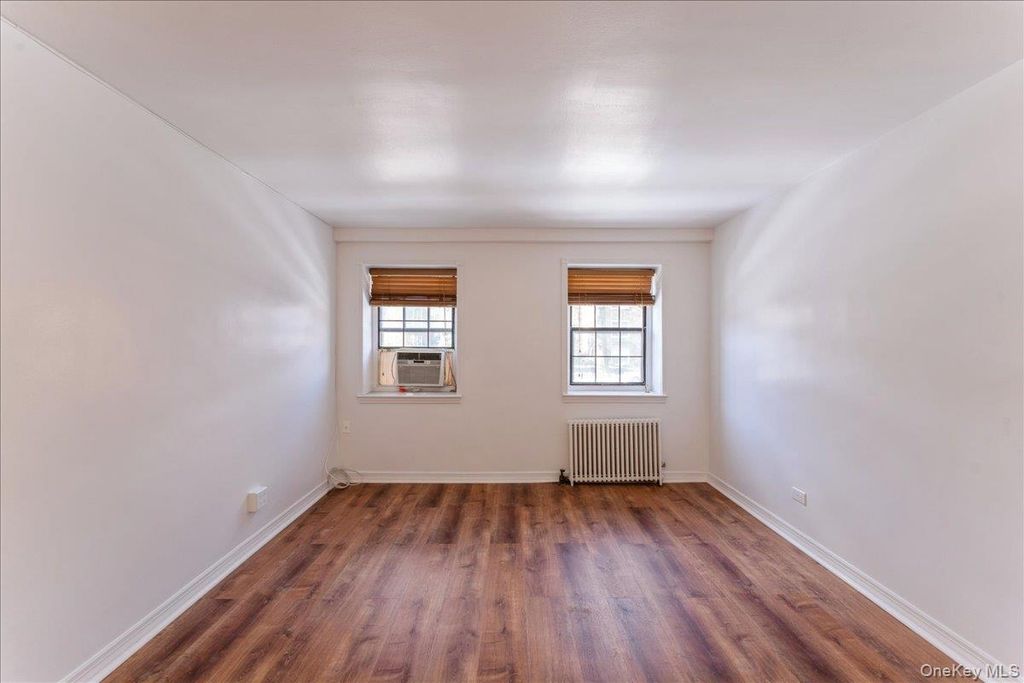 7811 Main Street 1G, Flushing, NY 11367
