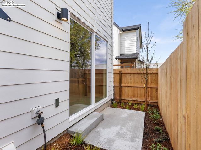 5185 Se 28th Ave 9, Portland, OR 97202