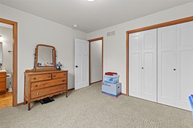 922 Ryan Court, Iowa City, IA 52246