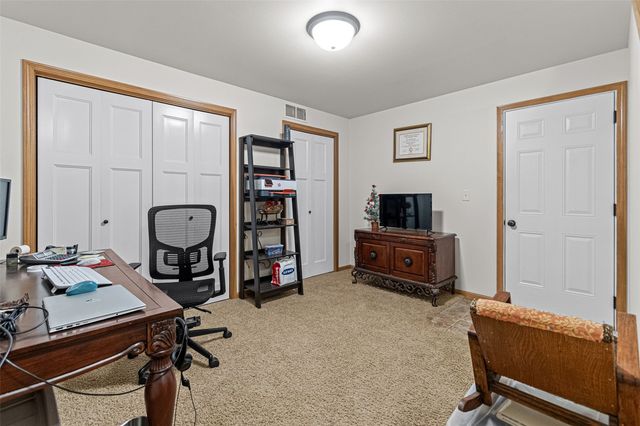 922 Ryan Court, Iowa City, IA 52246