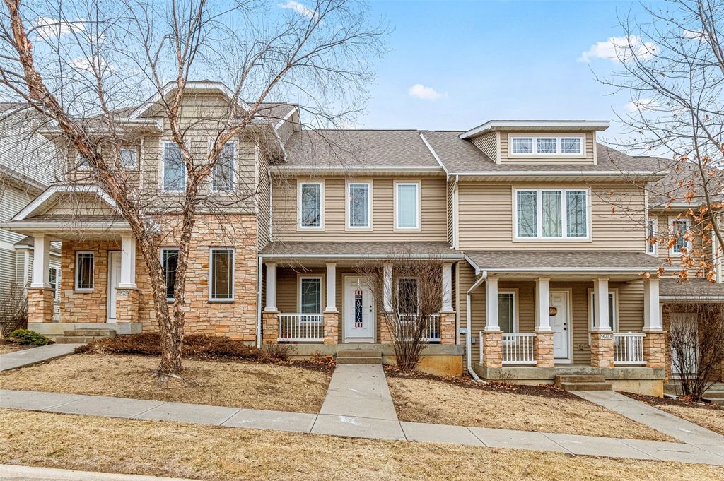 922 Ryan Court, Iowa City, IA 52246