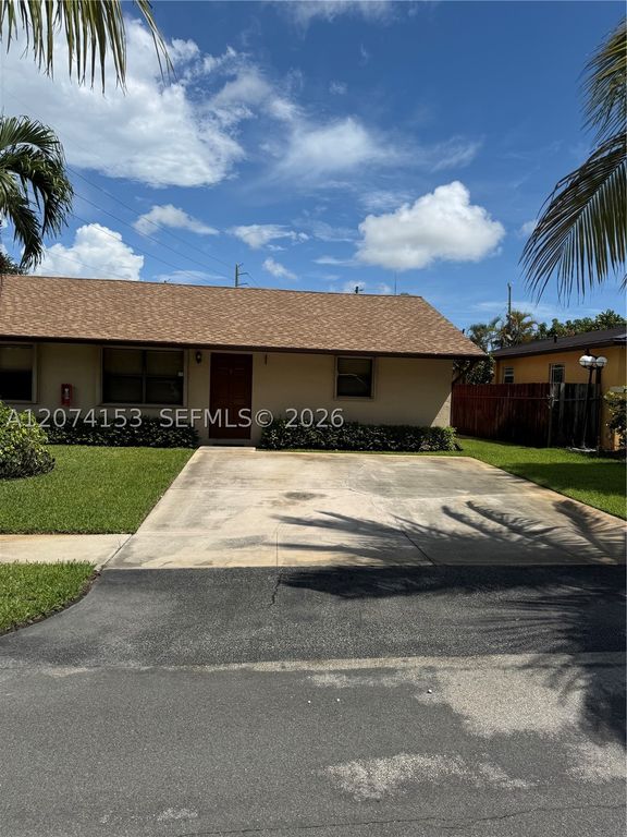 278 SW 7th St 1, Dania Beach, FL 33004