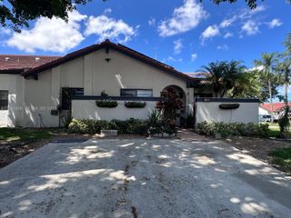 6633 NW 178th Terrace, Hialeah, FL 33015