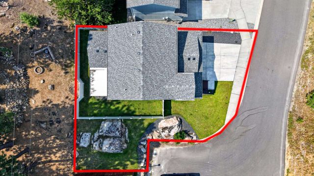 806 E Canterbury Ln, Colbert, WA 99005