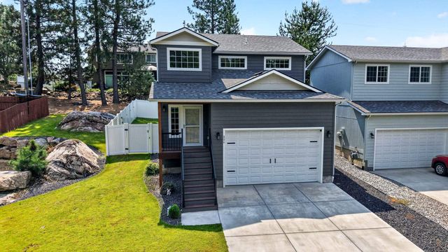 806 E Canterbury Ln, Colbert, WA 99005