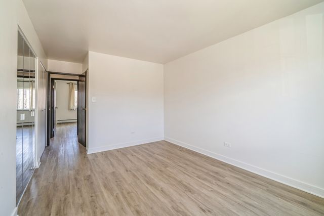 404 Inland Drive 2B, Wheeling, IL 60090