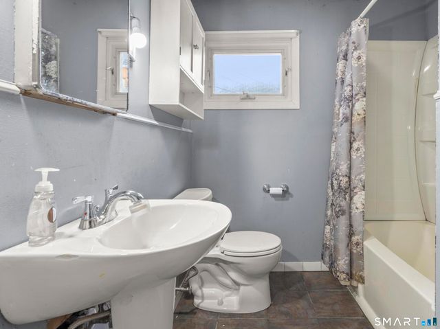 322 Pearl Lake Road, Waterbury, CT 06706