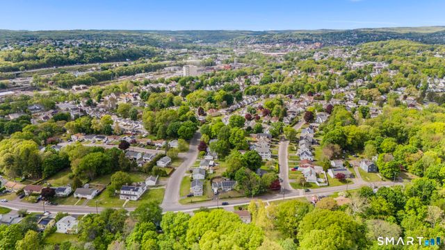 322 Pearl Lake Road, Waterbury, CT 06706