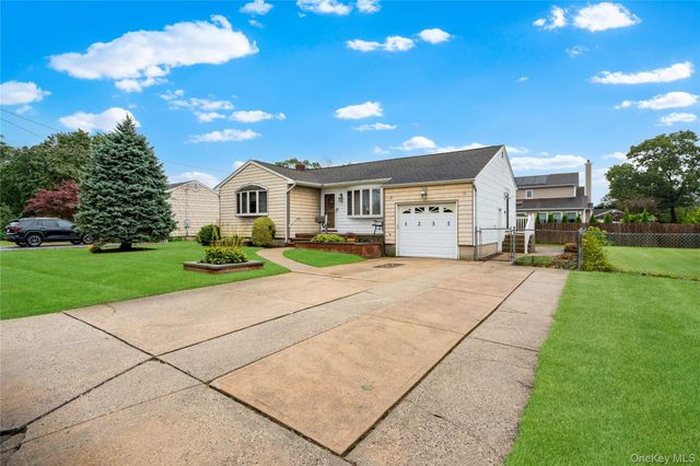 1235 11th Street, West Babylon, NY 11704