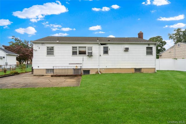 1235 11th Street, West Babylon, NY 11704