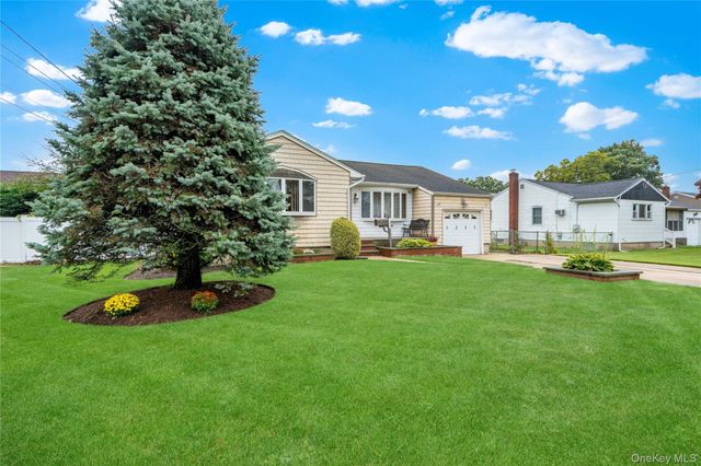 1235 11th Street, West Babylon, NY 11704