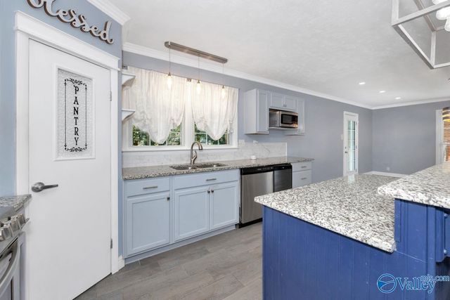 3310 Whitesburg Drive, Huntsville, AL 35802