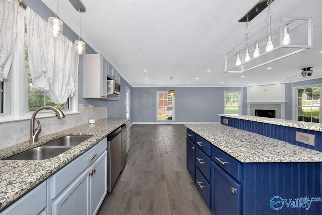 3310 Whitesburg Drive, Huntsville, AL 35802