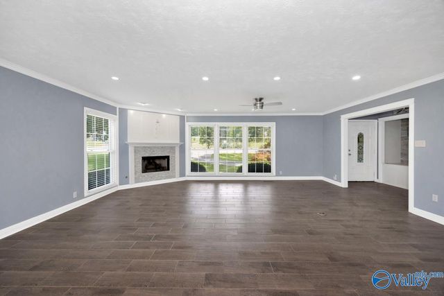 3310 Whitesburg Drive, Huntsville, AL 35802